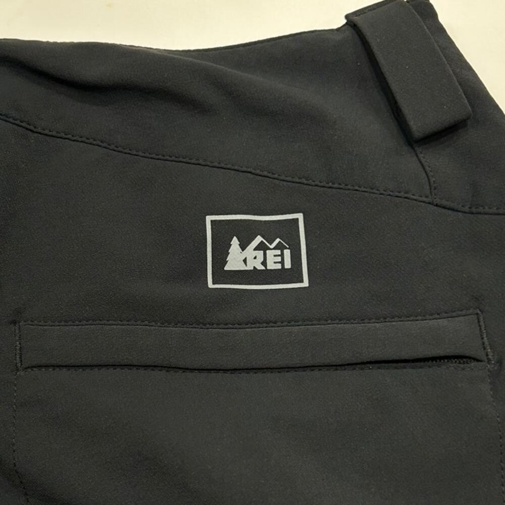 REI Co-op Womens 4 Dark Gray Softshell Hiking Pants Stretchy Outdoor Gorpcore - Picture 5 of 10